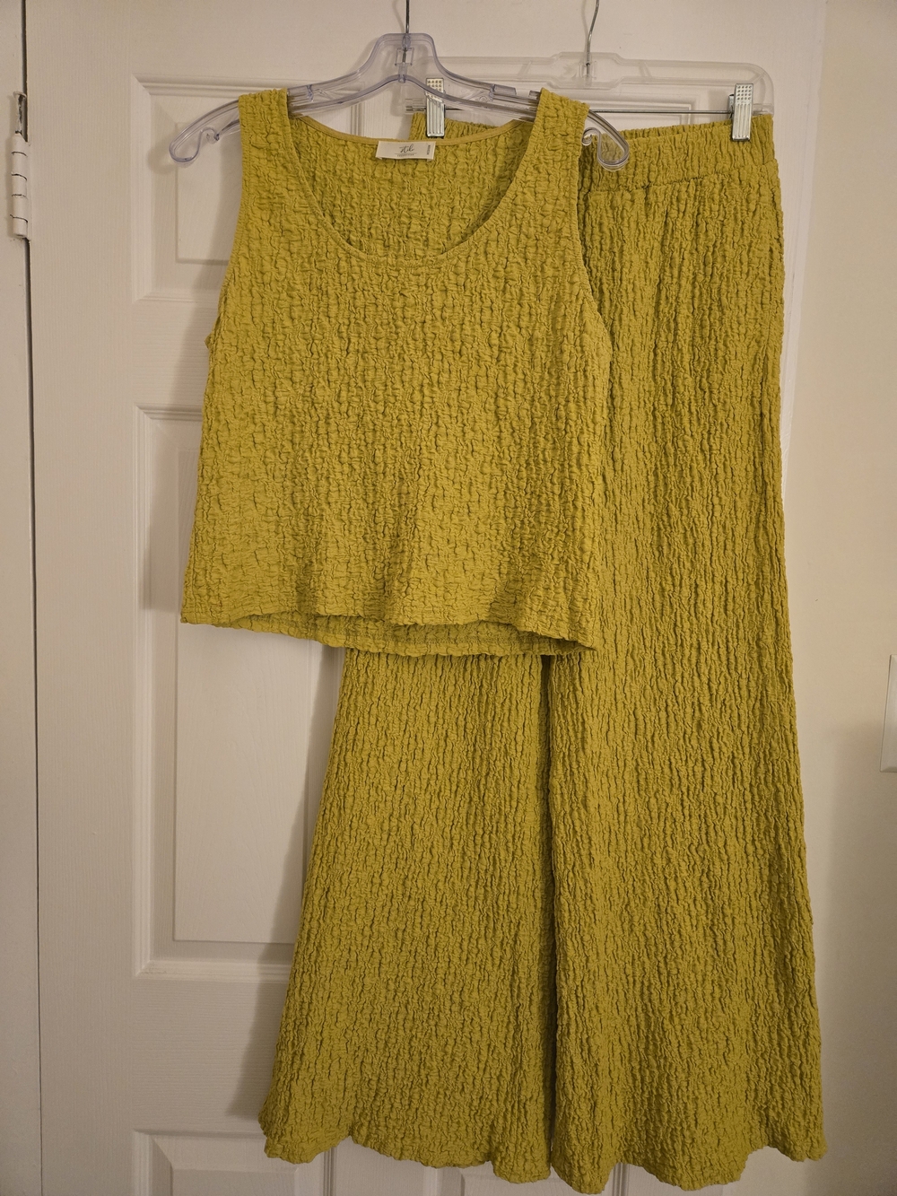 Textured Sleeveless Top & Wide-Leg Pants Set - Yellow